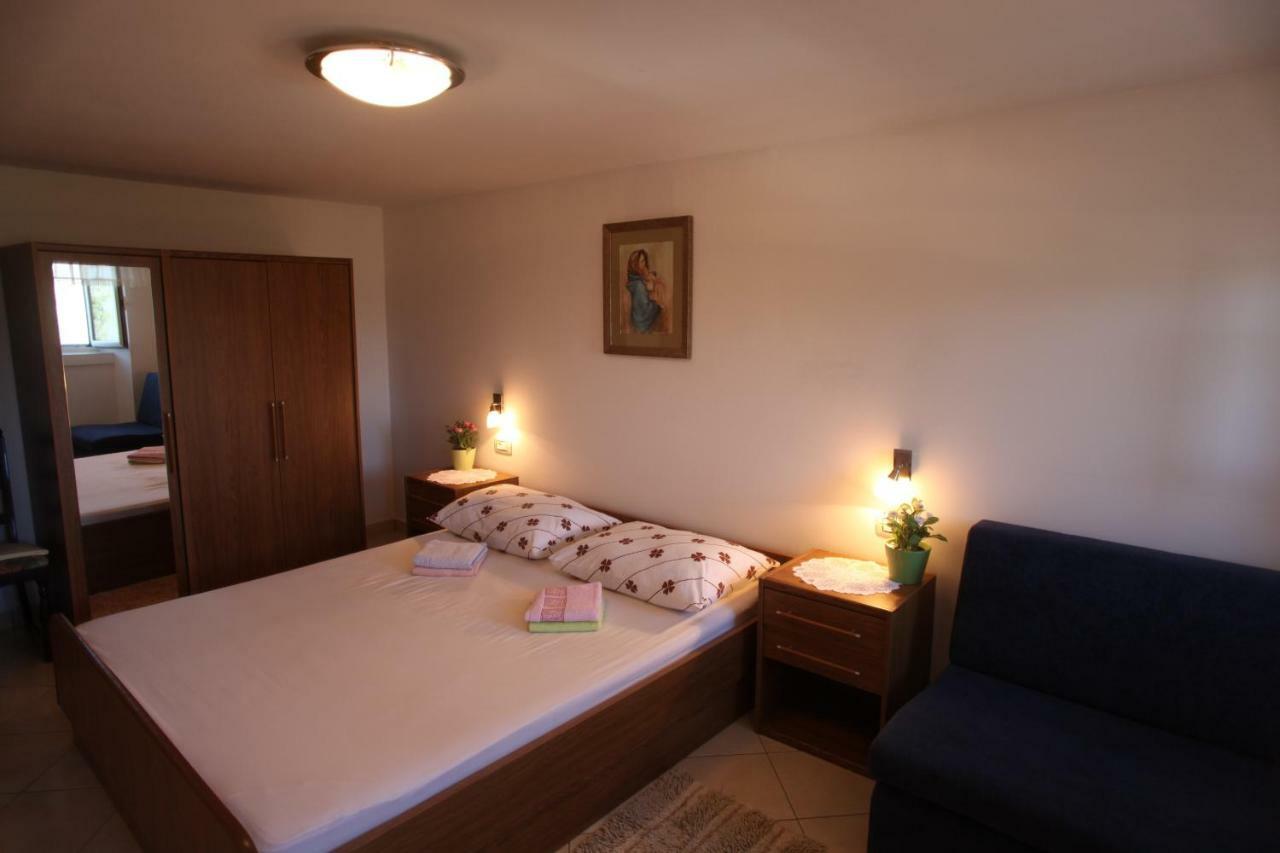Accommodation Lily Vrana  Kültér fotó
