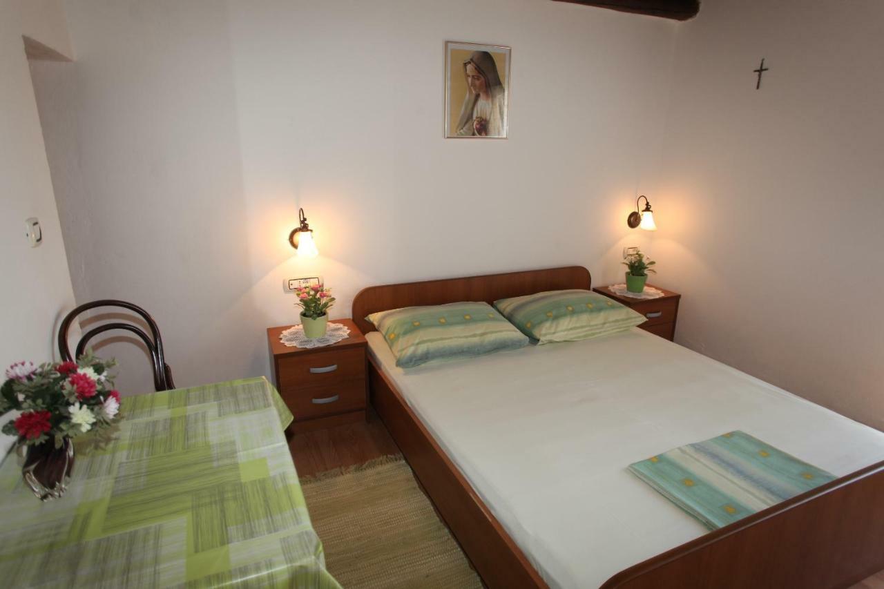 Accommodation Lily Vrana  Kültér fotó