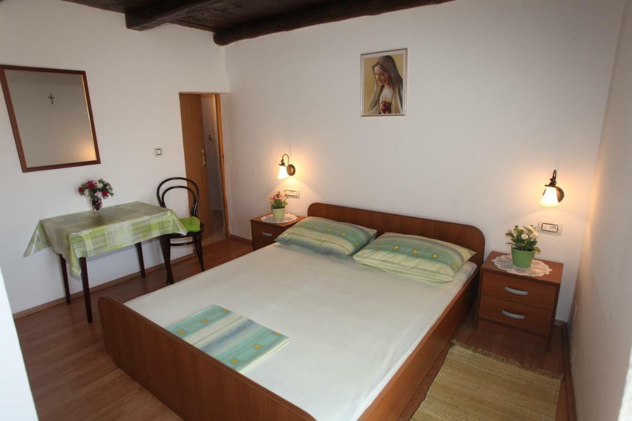 Accommodation Lily Vrana  Kültér fotó